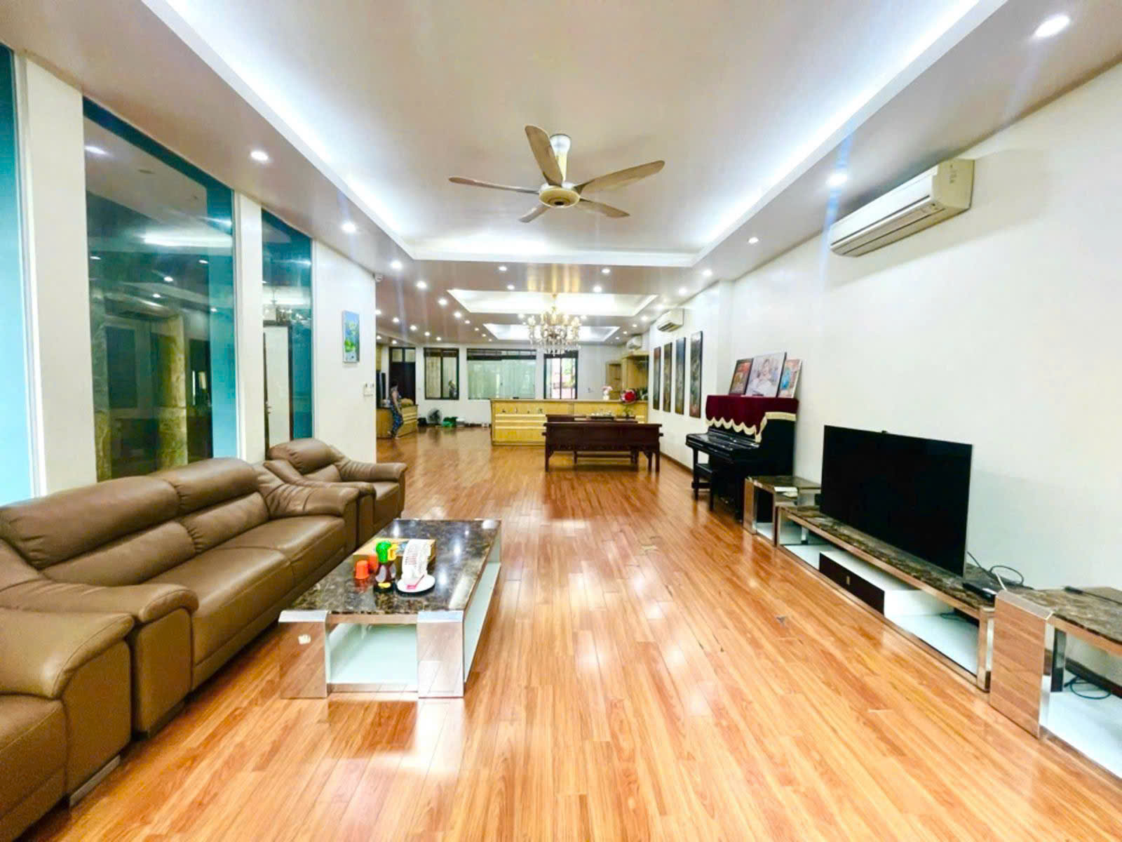 BÁN BIỆT THỰ HOA BẰNG, CẦU GIẤY - 245M - MT 9.5M - THANG MÁY - VỈA HÈ - KINH DOANH - 59 TỶ - Ảnh chính